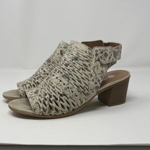 Remonte Woven or Perforated Upper Metalic Gray Block Heel Sandals 41 Leather